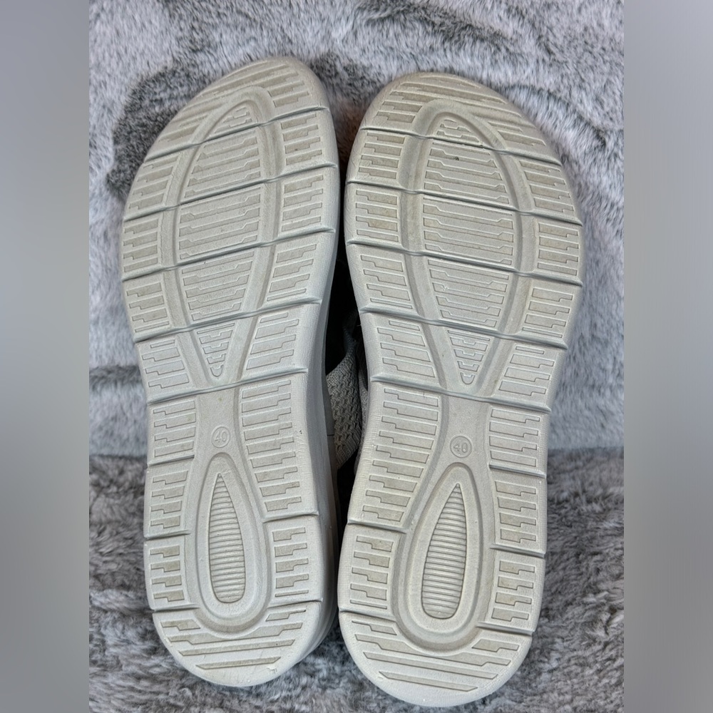 Extreme Comfort Platform Sandals- Sz 10 - Picture 3 of 6